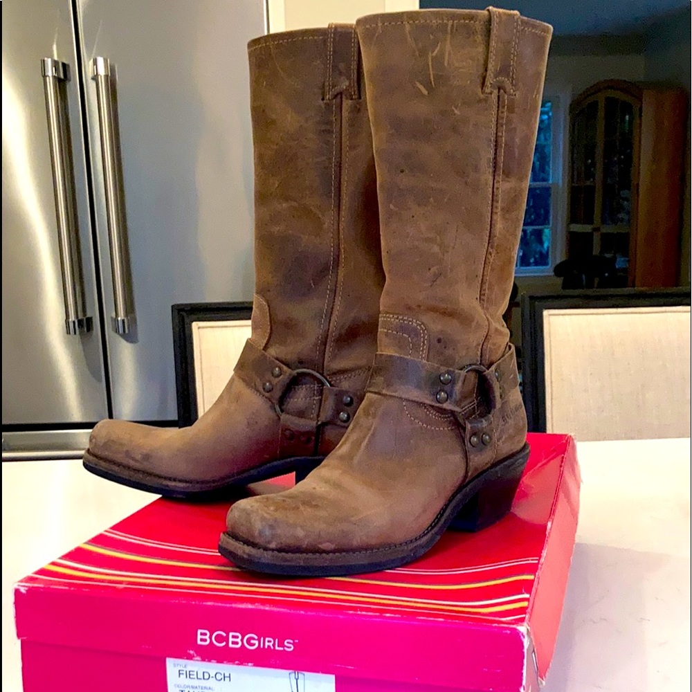 BCBG Boots Frye style